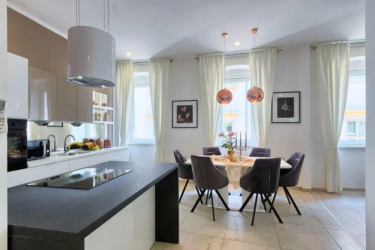 Hedone Luxury Apartment With Free Parking Pula